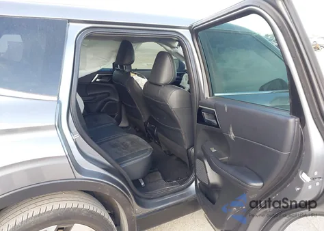 2023 Mitsubishi Outlander Se 2.5 2Wd из США, поврежденный, VIN JA4J3UA86PZ048142